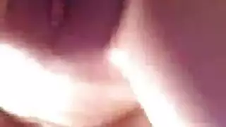 مشهد إباحي: ممثل بقضيب ضخم يأخذ كل امرأة