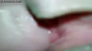 جنس دولي صريح: نيك عنيف بقضيب يوسع كسها الضيق