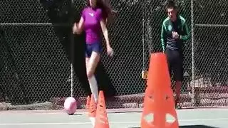 جميلة مشعرة تحصل على قذف مني ضخم على الكاميرا