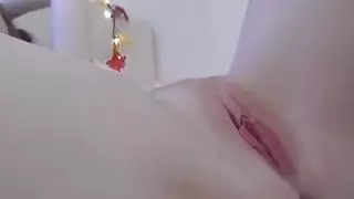 سحاقيات إباحية: الكاميرات توثق أكثر جلساتهن إثارة