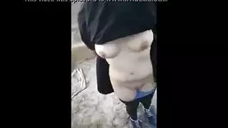 بنت سادية عربية تذل رجل وتربطه