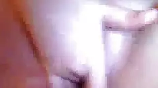 نيك عادي على الأريكة: حفر كس حتى تبلغ النشوة