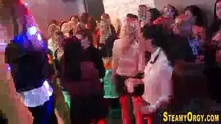 ابن يغتصب امهم