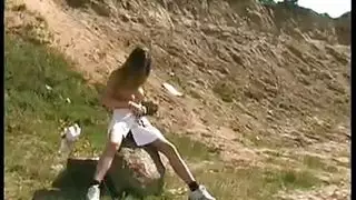 درس خاص يتحول إلى فيلم بورن حيث تمص التلميذة وتتعرض للضرب