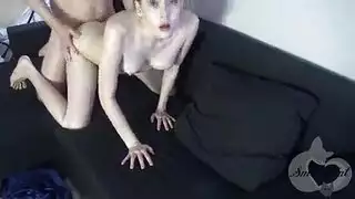 الولد بينك اما