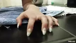 بنت تتهم زوج امها بالتحرش