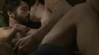 عبادة المؤخرة أثناء النوم العميق مشهد إباحي محرم