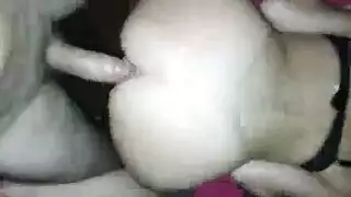 رجل لبناني ينيكها بقوة في جنس صريح