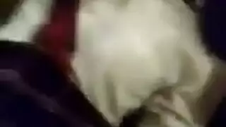 ويراجعه في المدرسه وراء العربيه